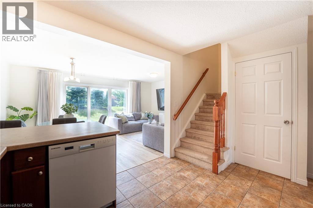 30 Fallowfield Drive, Kitchener, Ontario  N2C 0A8 - Photo 8 - 40824788