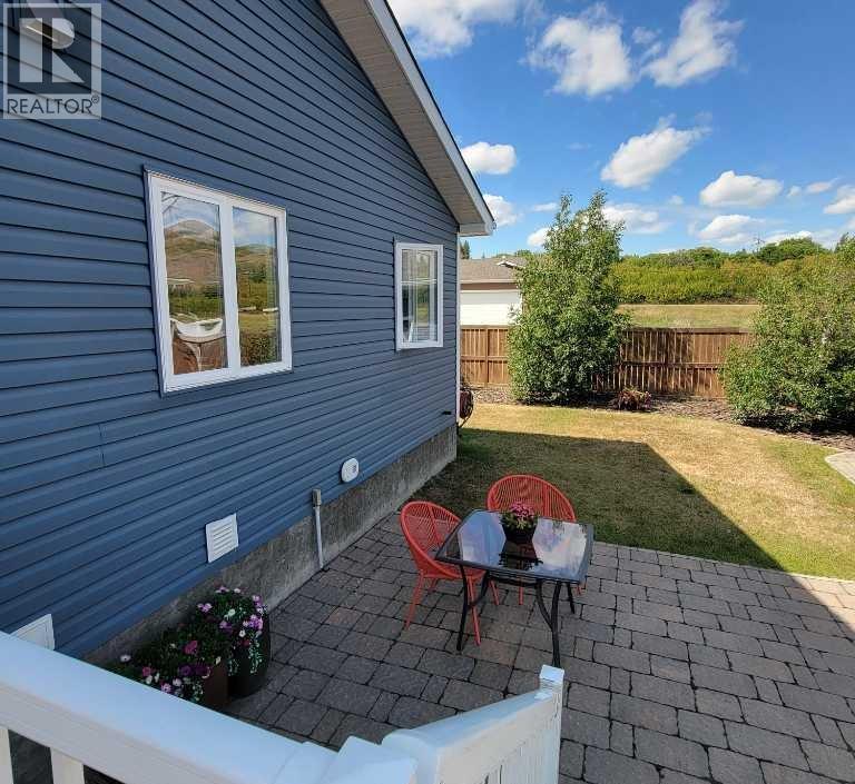 9102 127 Avenue, Peace River, Alberta  T8S 1W7 - Photo 36 - A2303962