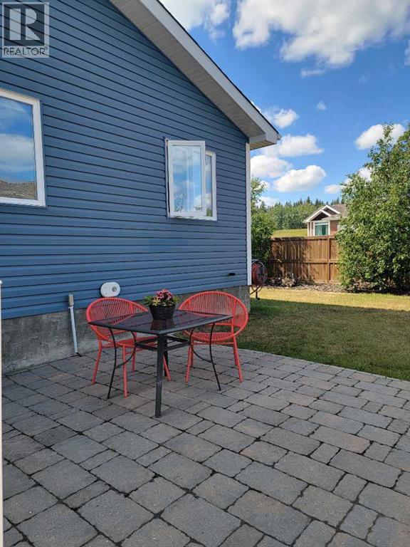 9102 127 Avenue, Peace River, Alberta  T8S 1W7 - Photo 32 - A2303962