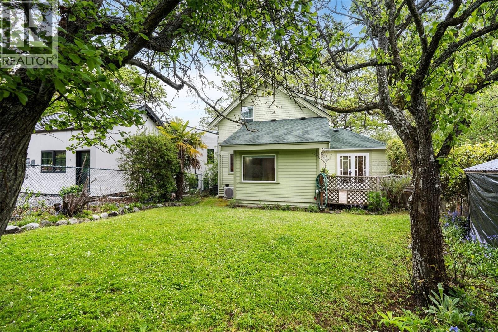 1274 Hewlett Pl, Oak Bay, British Columbia  V8S 4P7 - Photo 29 - 1032943