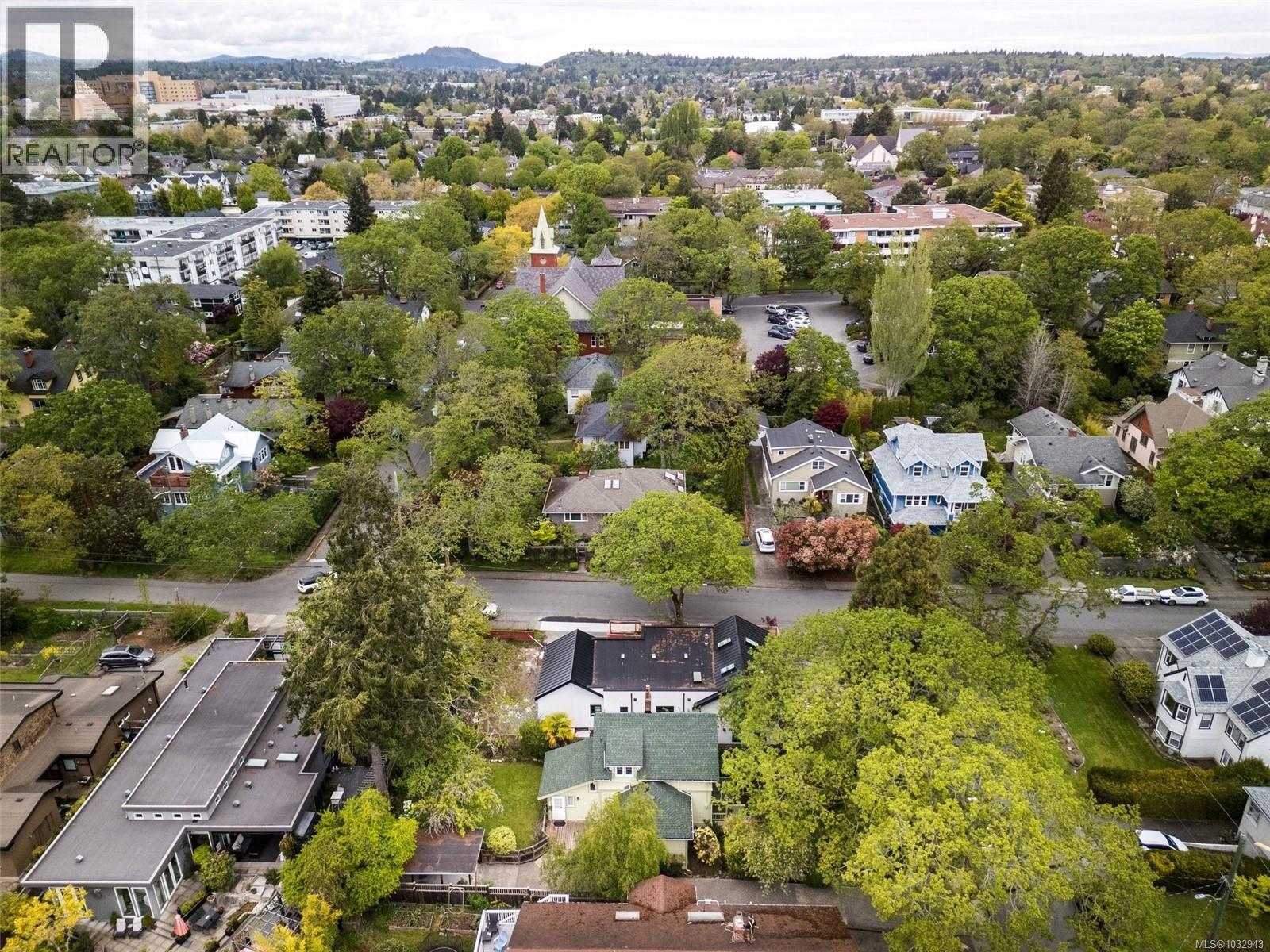 1274 Hewlett Pl, Oak Bay, British Columbia  V8S 4P7 - Photo 30 - 1032943