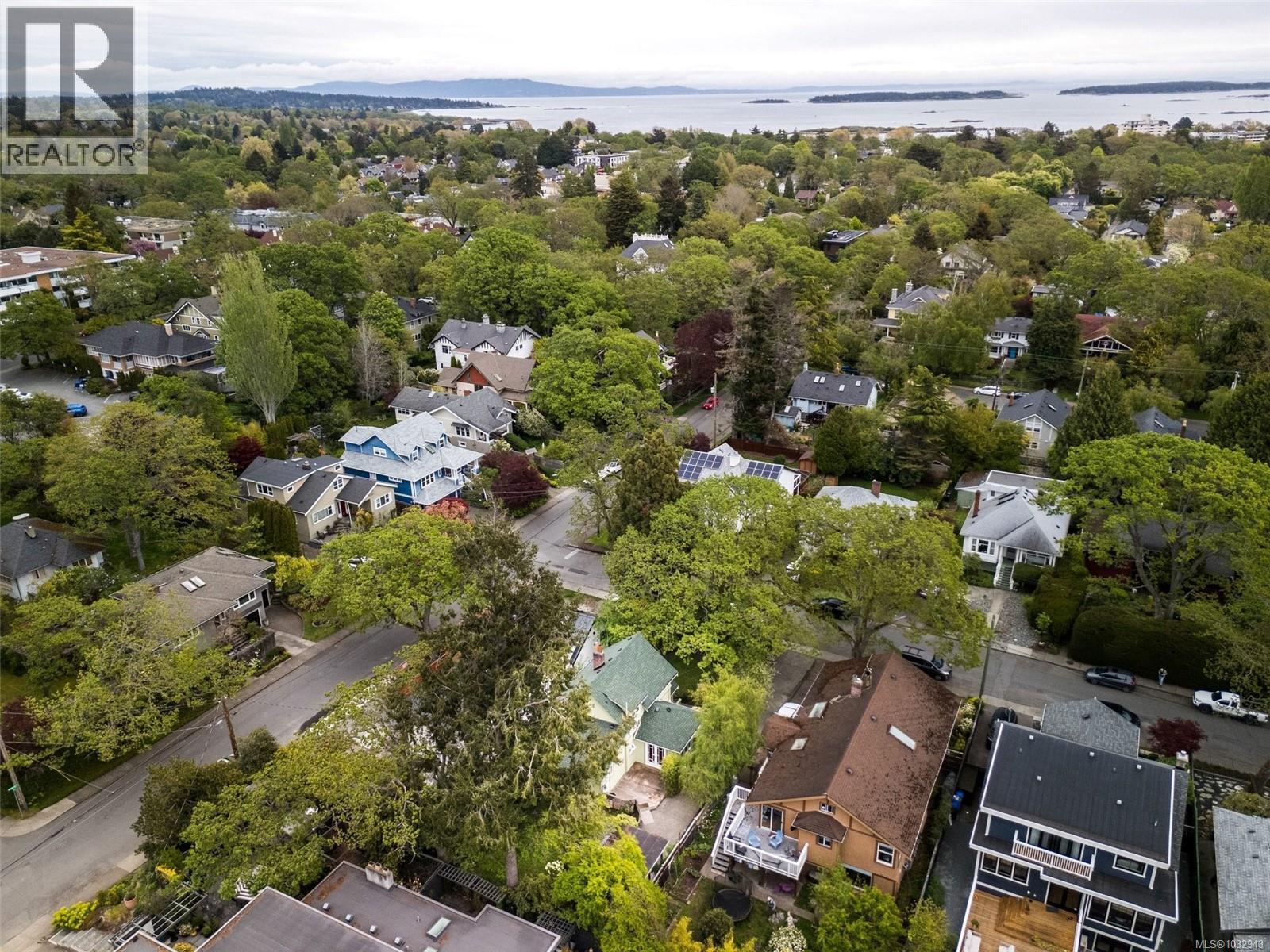 1274 Hewlett Pl, Oak Bay, British Columbia  V8S 4P7 - Photo 33 - 1032943