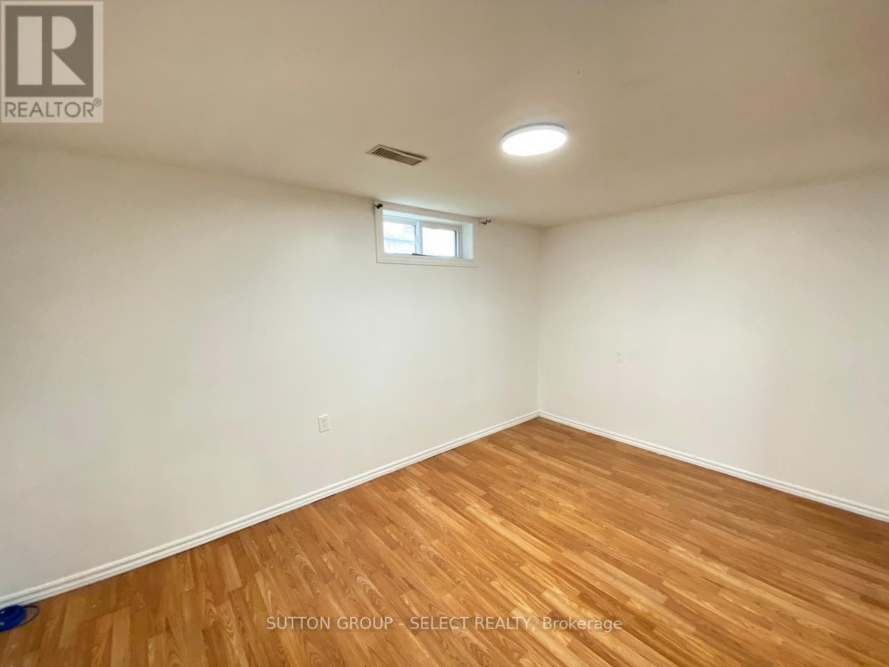 Lower - 19 Poplar Crescent, London South, Ontario  N6E 2N3 - Photo 5 - X13068420