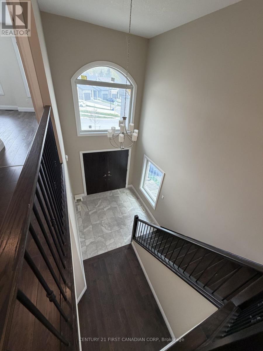 Upper - 2779 Oriole Drive, London South (South U), Ontario  N6M 1E7 - Photo 10 - X13068526