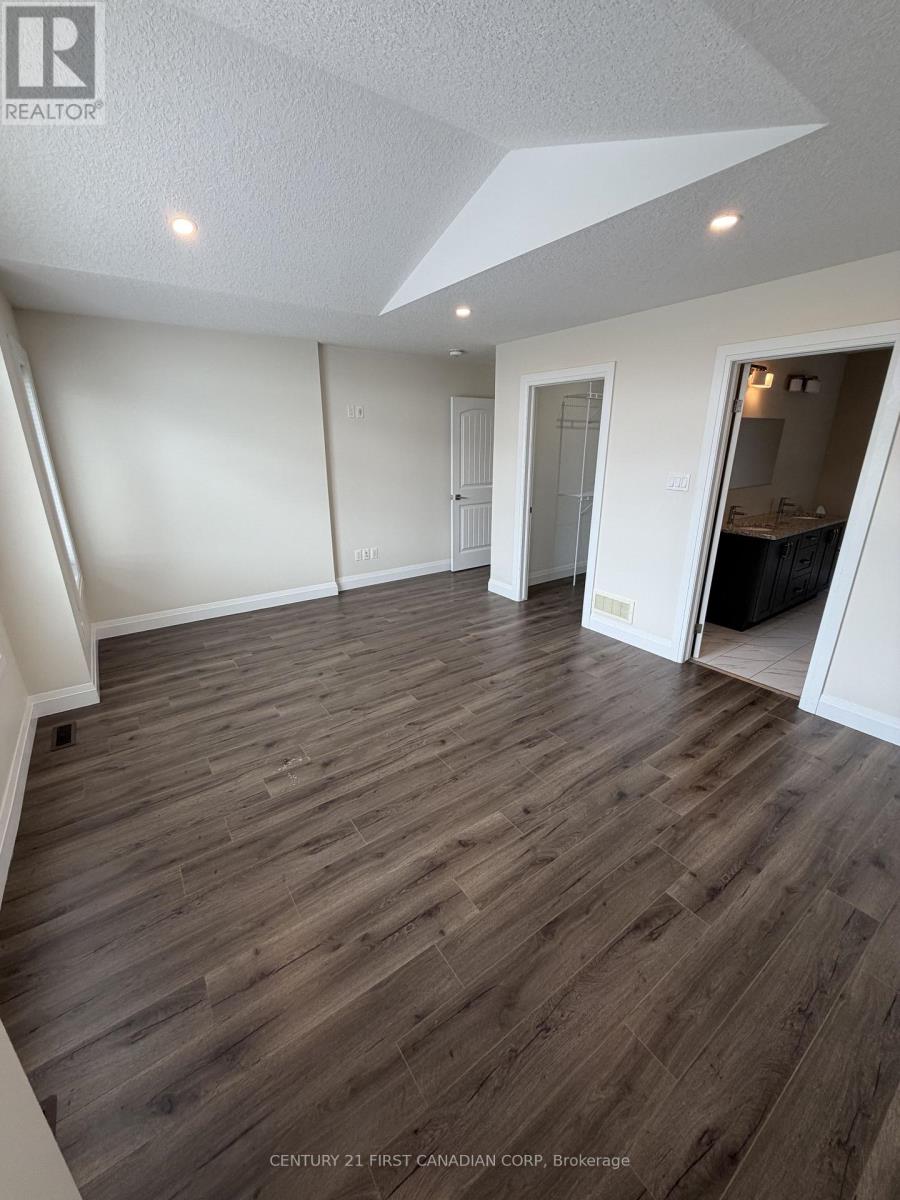 Upper - 2779 Oriole Drive, London South (South U), Ontario  N6M 1E7 - Photo 13 - X13068526