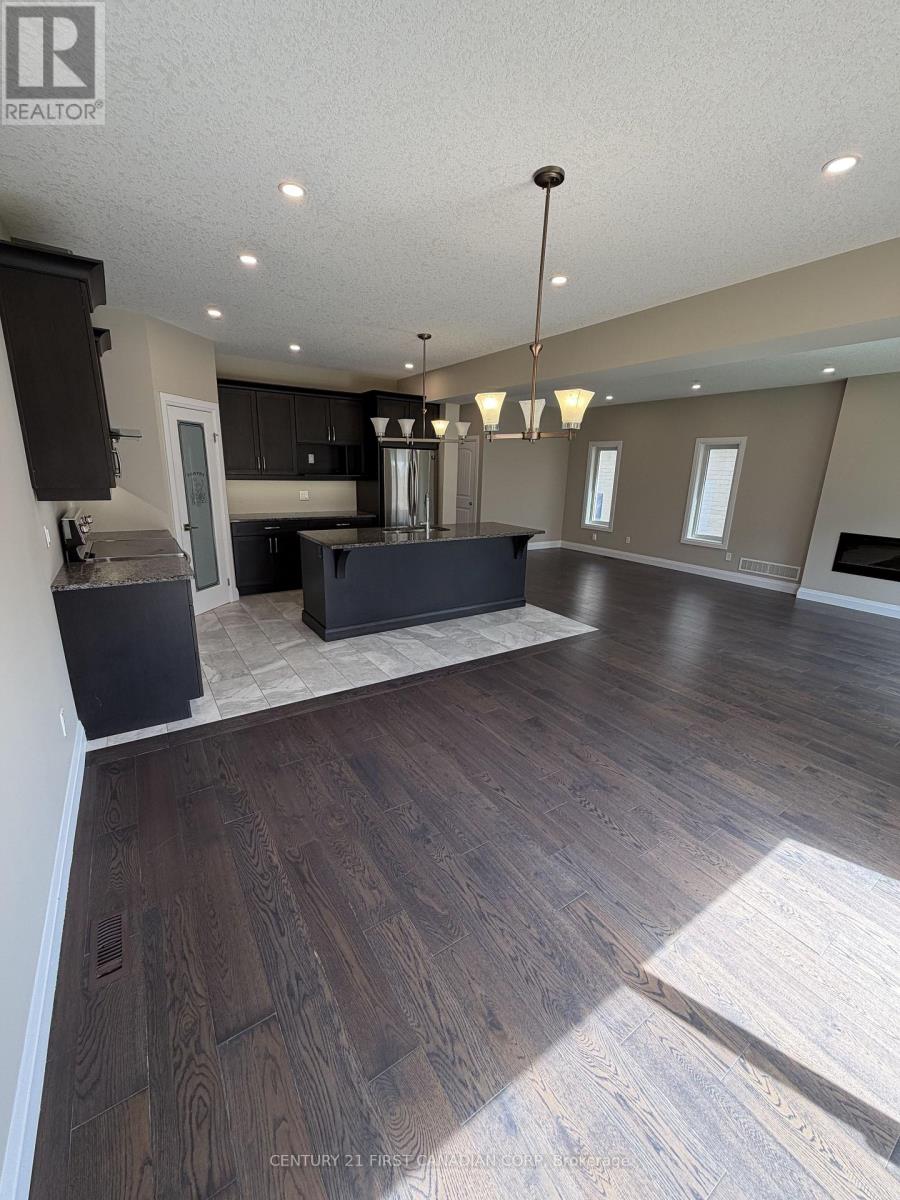 Upper - 2779 Oriole Drive, London South (South U), Ontario  N6M 1E7 - Photo 6 - X13068526