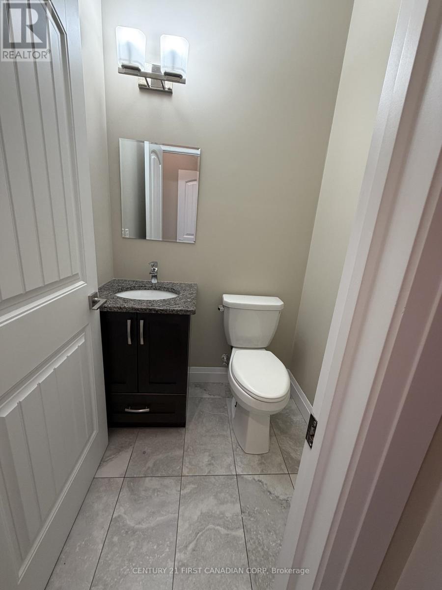 Upper - 2779 Oriole Drive, London South (South U), Ontario  N6M 1E7 - Photo 8 - X13068526