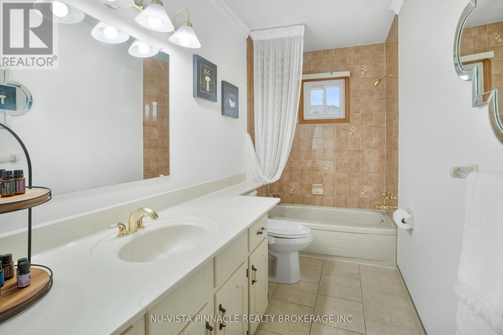 44 Golfdale Crescent, London South (South Q), Ontario  N6C 5P2 - Photo 15 - X13068728