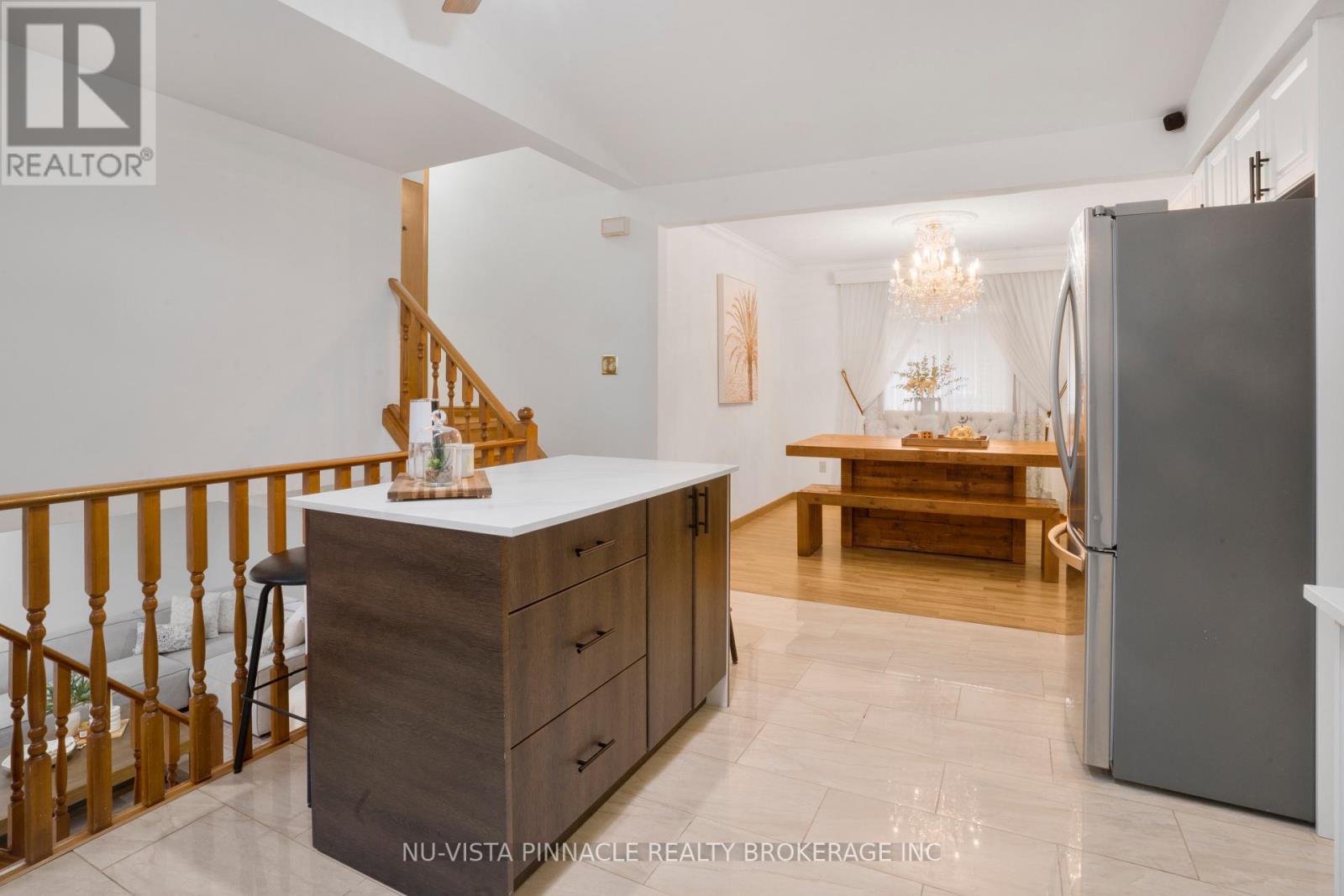 44 Golfdale Crescent, London South (South Q), Ontario  N6C 5P2 - Photo 9 - X13068728