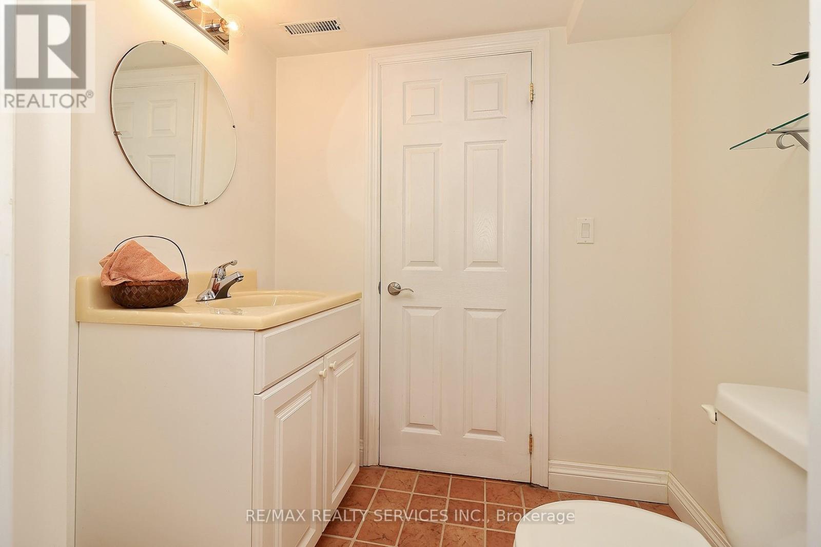 15 - 2088 Leanne Boulevard, Mississauga, Ontario  L5K 2S7 - Photo 16 - W13068006