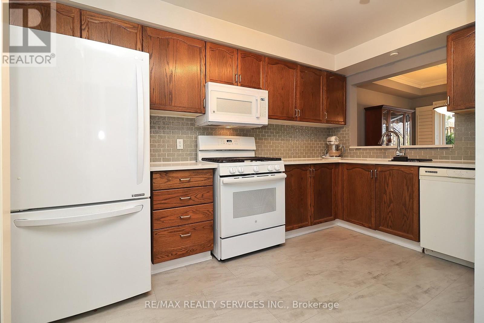 15 - 2088 Leanne Boulevard, Mississauga, Ontario  L5K 2S7 - Photo 8 - W13068006