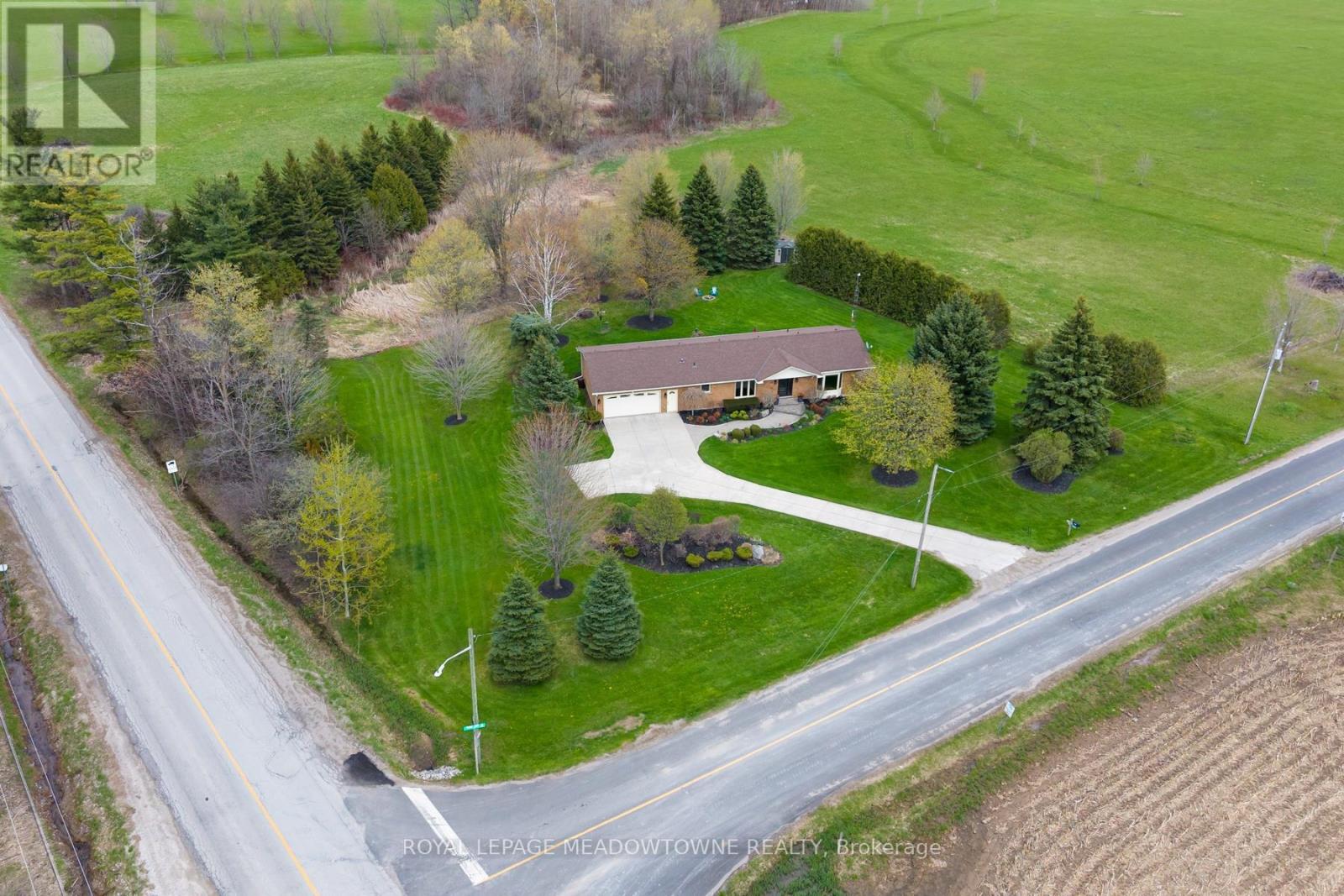 10997 Third Line, Halton Hills (Es Rural Esquesing), Ontario  L9T 2X9 - Photo 4 - W13068088