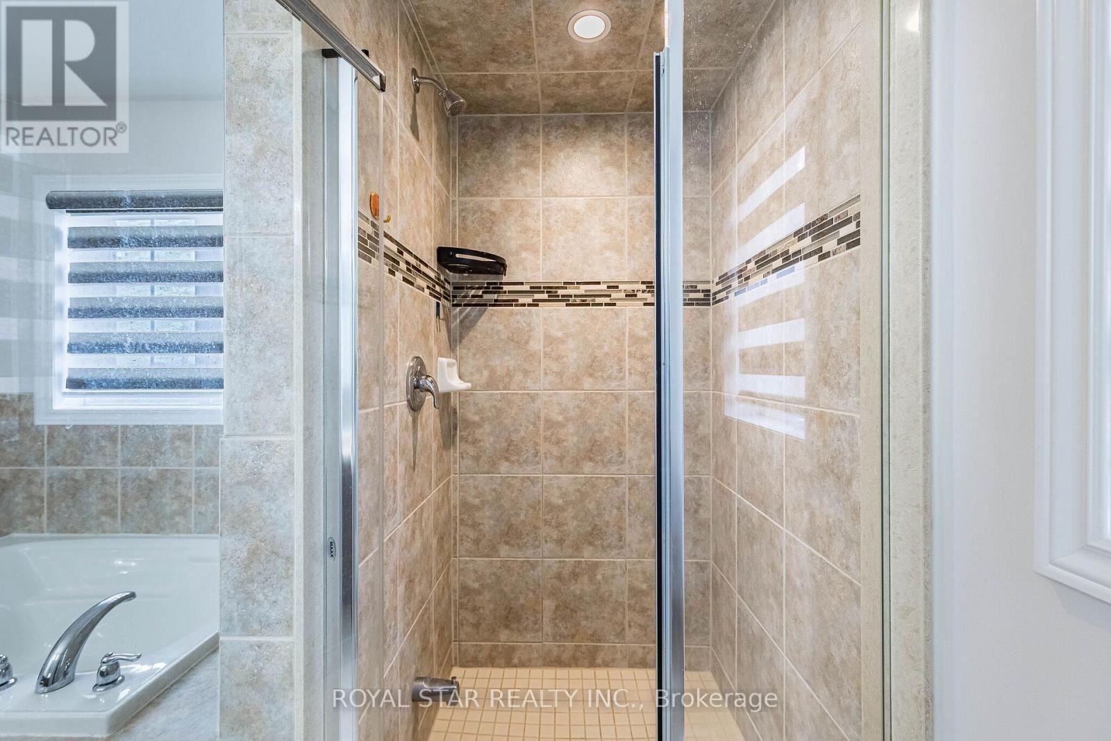 44 Hammerhead Road, Brampton (Northwest Brampton), Ontario  L7A 4P9 - Photo 29 - W13068096