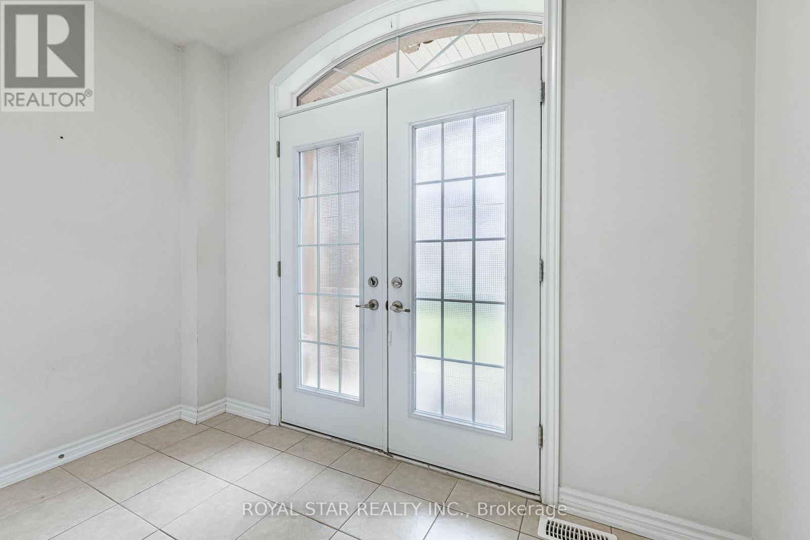 44 Hammerhead Road, Brampton (Northwest Brampton), Ontario  L7A 4P9 - Photo 7 - W13068096