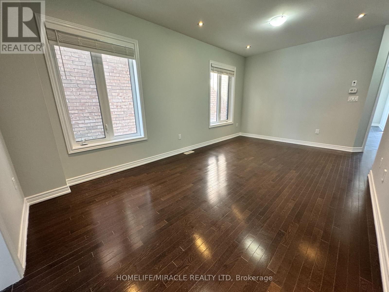 50 O'conner Crescent, Brampton (Northwest Brampton), Ontario  L7A 5A6 - Photo 4 - W13068104