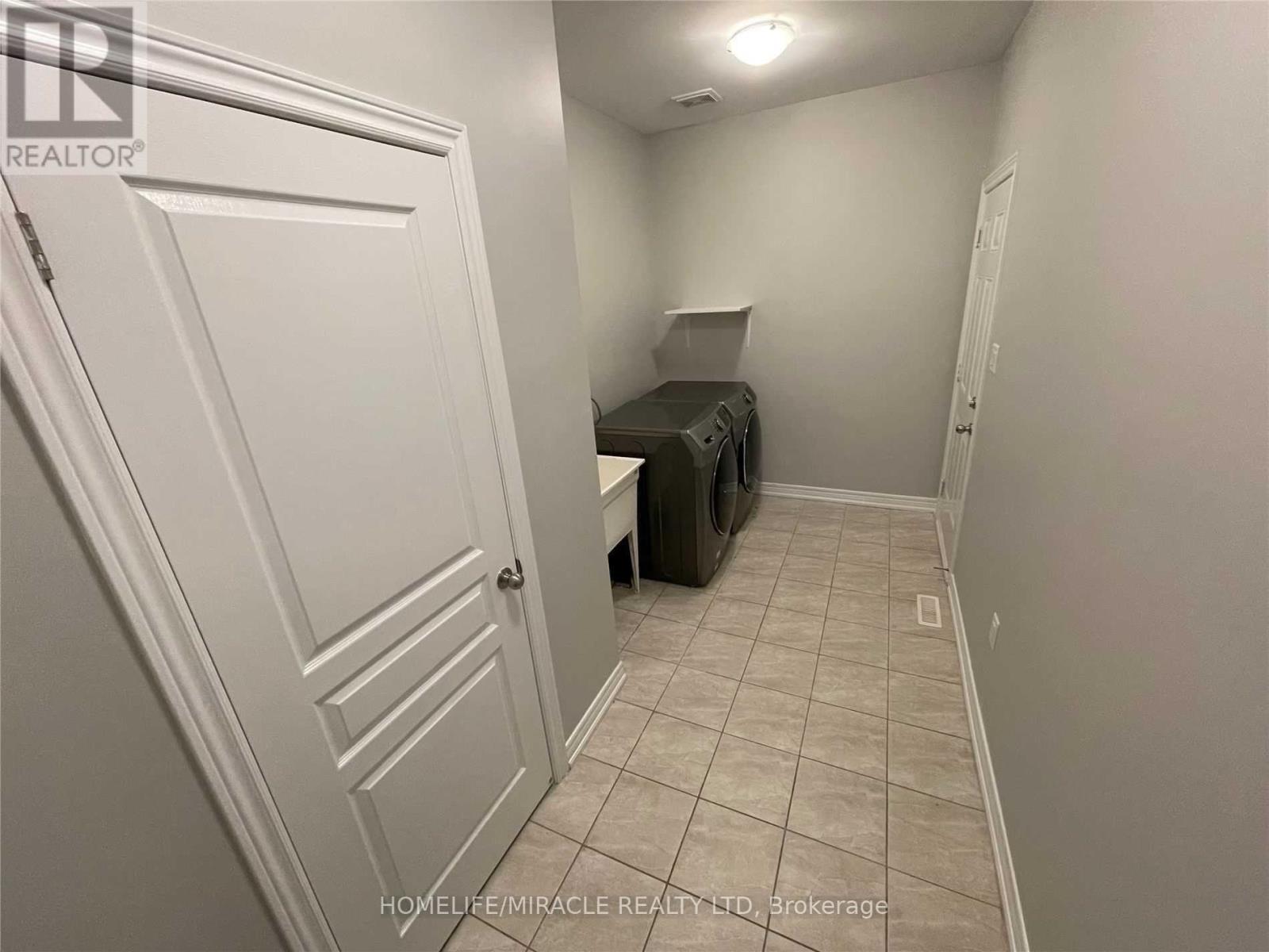 50 O'conner Crescent, Brampton (Northwest Brampton), Ontario  L7A 5A6 - Photo 7 - W13068104