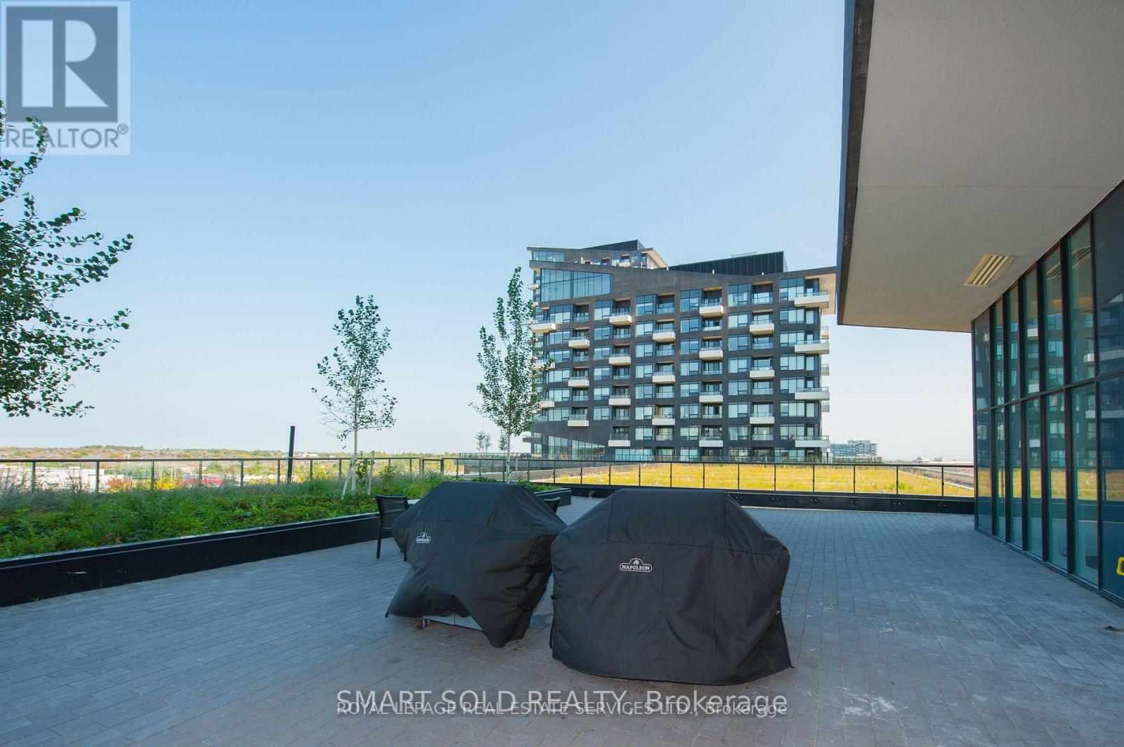 1126 - 2485 Taunton Road, Oakville, Ontario  L6H 3R8 - Photo 2 - W13068210