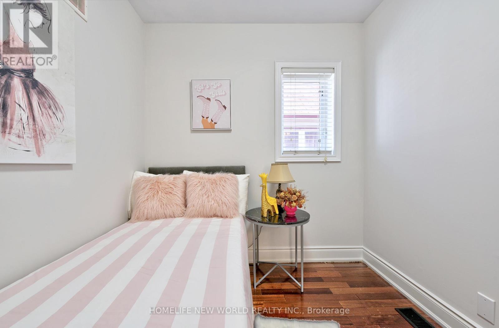 224 Belgravia Avenue, Toronto (Briar Hill-Belgravia), Ontario  M6E 2M8 - Photo 19 - W13068236