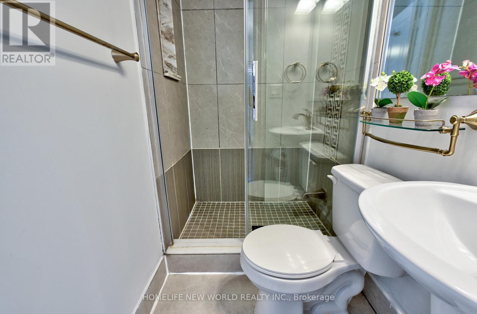 224 Belgravia Avenue, Toronto (Briar Hill-Belgravia), Ontario  M6E 2M8 - Photo 21 - W13068236
