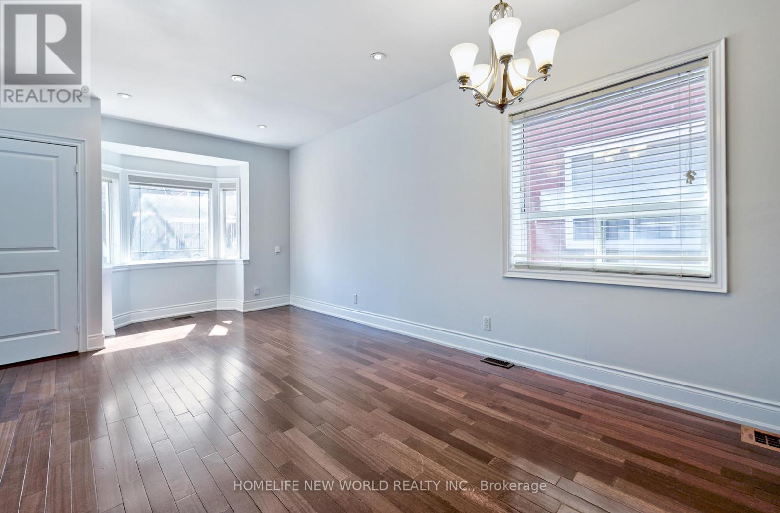 224 Belgravia Avenue, Toronto (Briar Hill-Belgravia), Ontario  M6E 2M8 - Photo 5 - W13068236