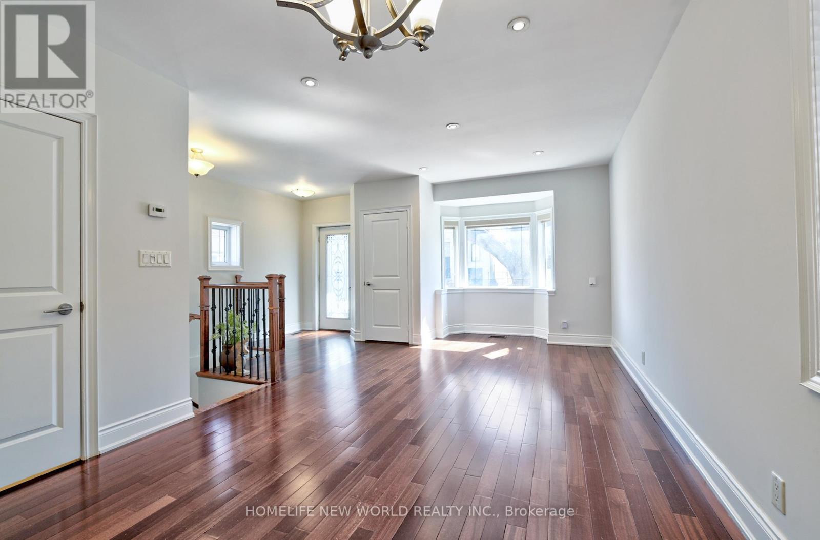 224 Belgravia Avenue, Toronto (Briar Hill-Belgravia), Ontario  M6E 2M8 - Photo 6 - W13068236