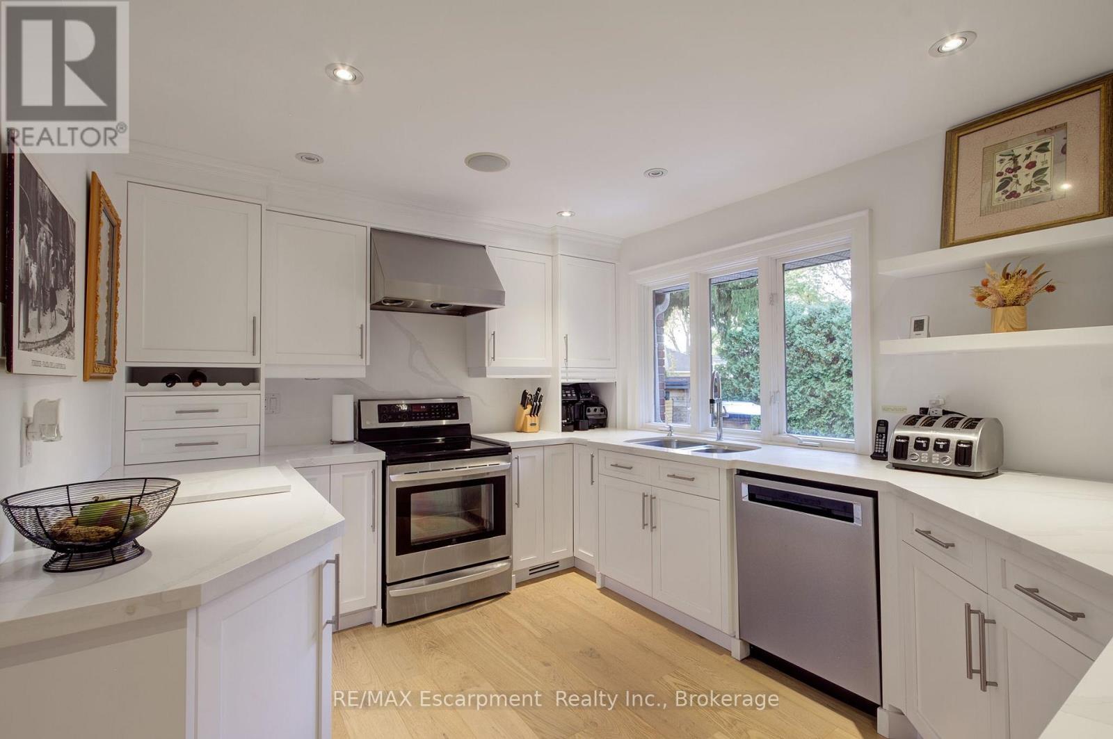 794 Falcon Boulevard, Burlington (Lasalle), Ontario  L7T 3B3 - Photo 20 - W13068650