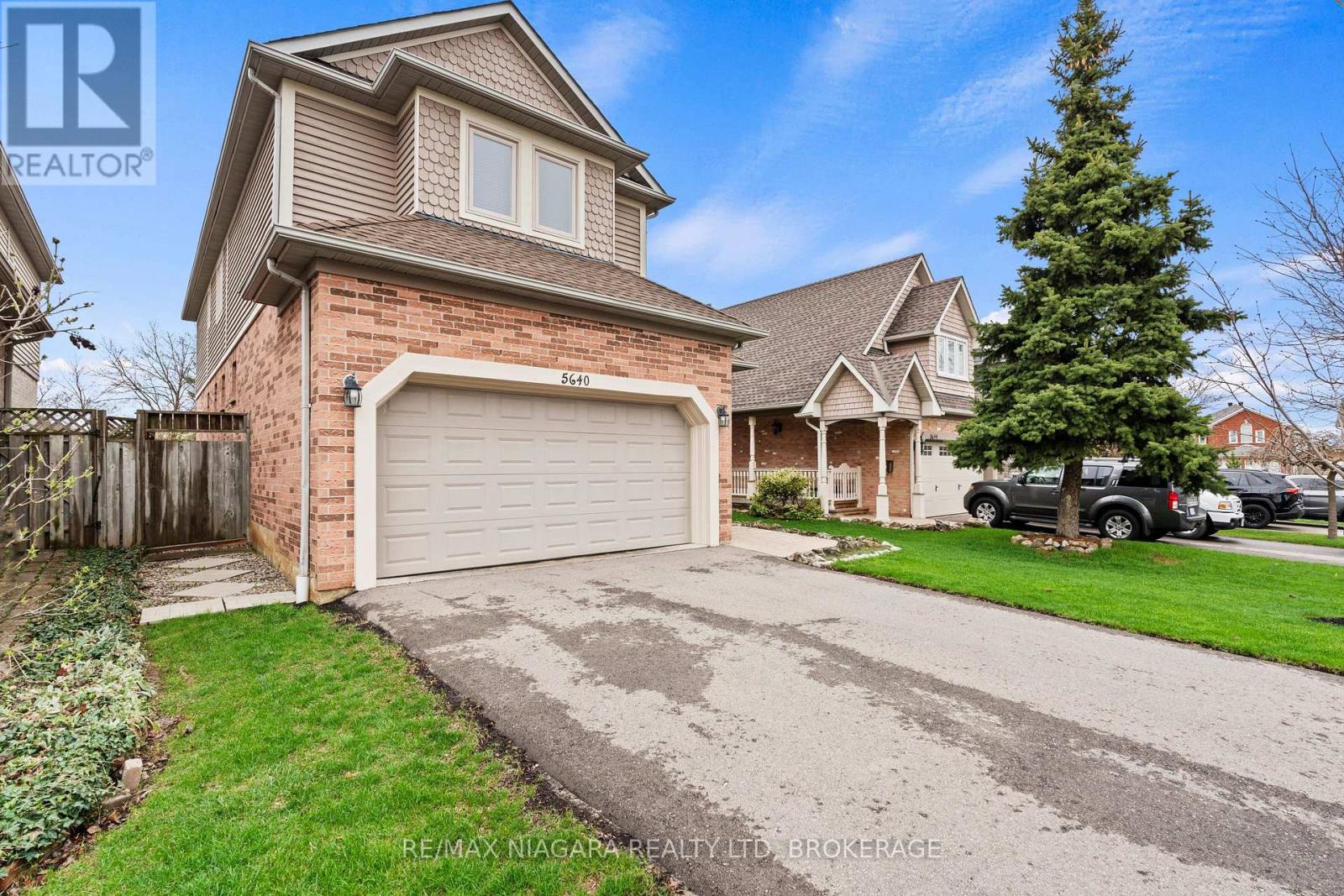 5640 Wells Place, Mississauga (Central Erin Mills), Ontario  L5M 5T7 - Photo 3 - W13068326