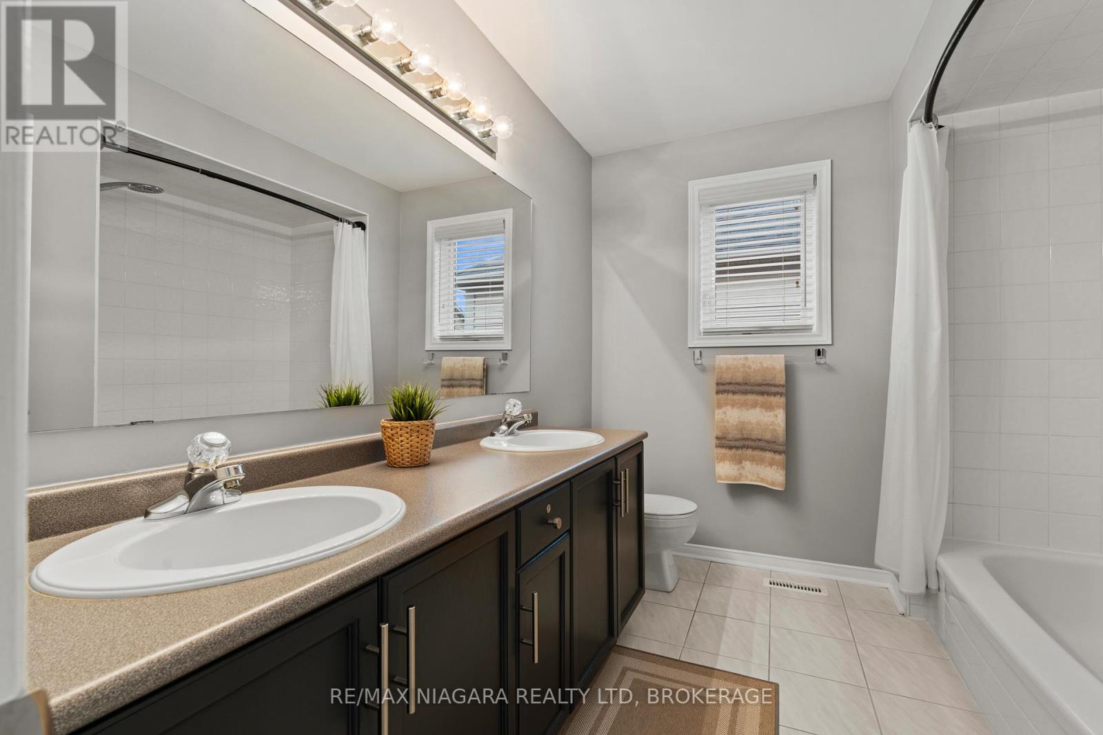 5640 Wells Place, Mississauga (Central Erin Mills), Ontario  L5M 5T7 - Photo 35 - W13068326