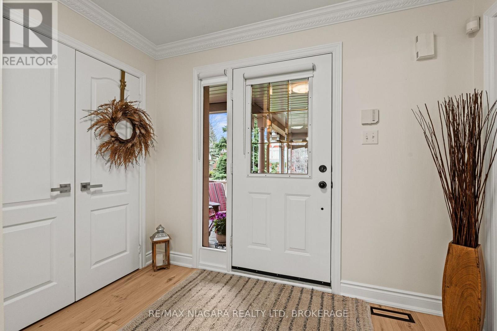 5640 Wells Place, Mississauga (Central Erin Mills), Ontario  L5M 5T7 - Photo 8 - W13068326