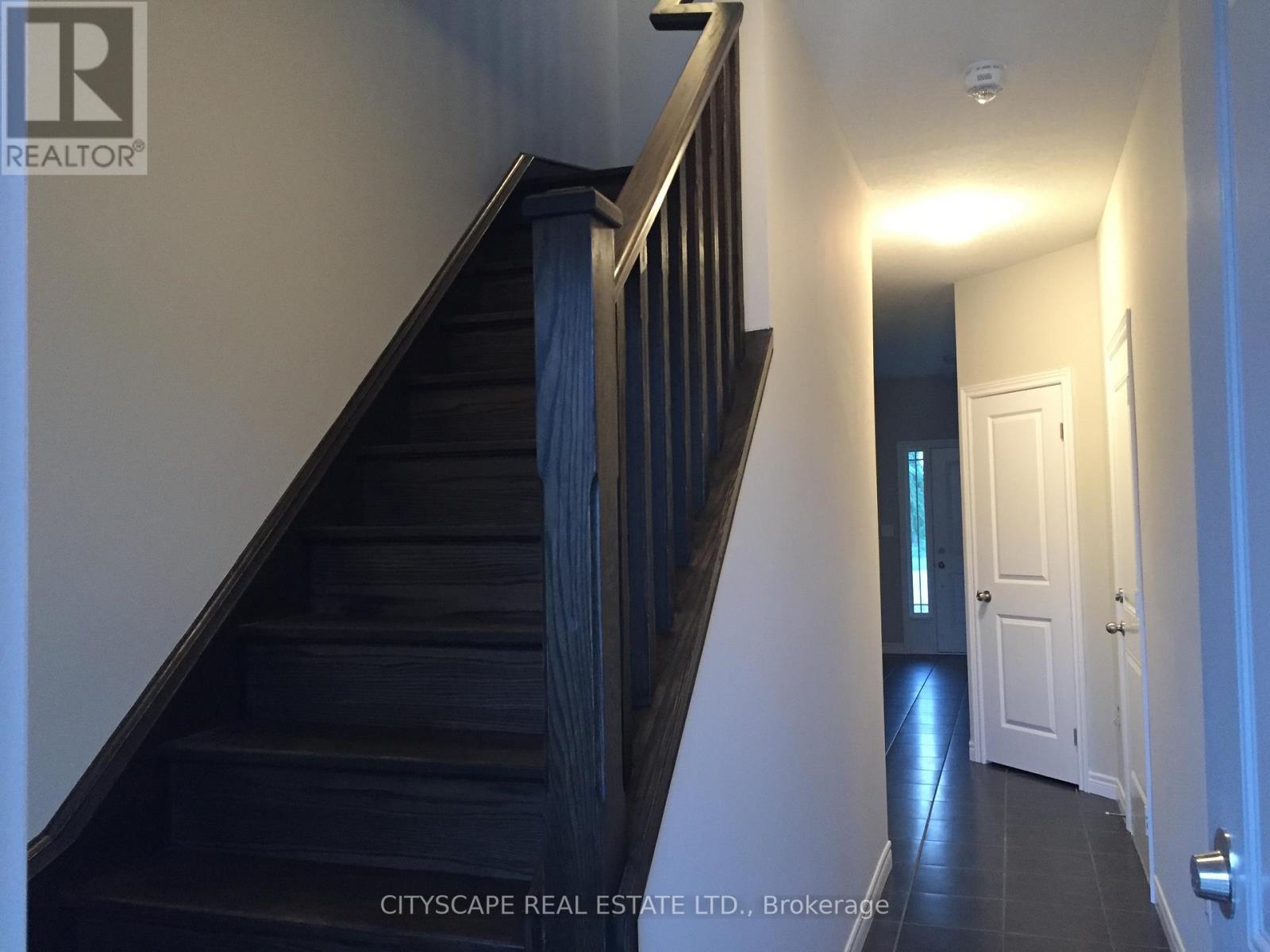 29 Crossings Way, Hamilton, Ontario  L0R 1P0 - Photo 3 - X13068074