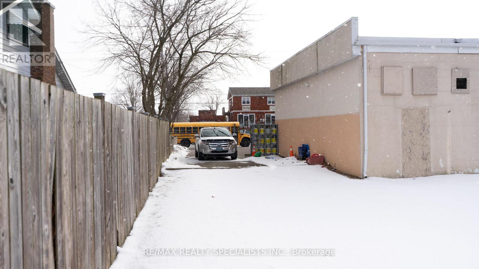132 Main Street E, Port Colborne, Ontario L3K 1S4 - Photo 12 - X13068084