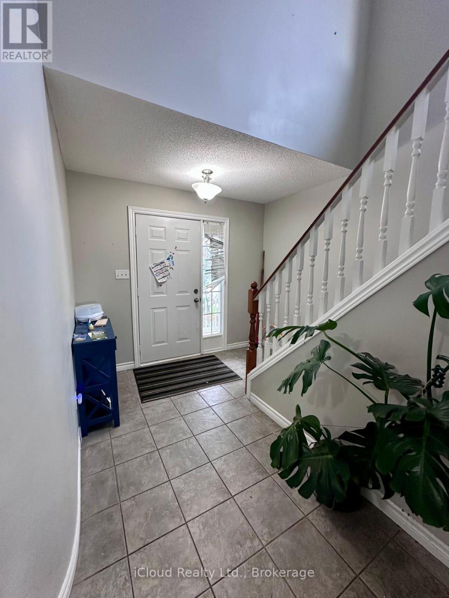 1577 Purser Street, London East (East D), Ontario  N5V 5J3 - Photo 2 - X13068256