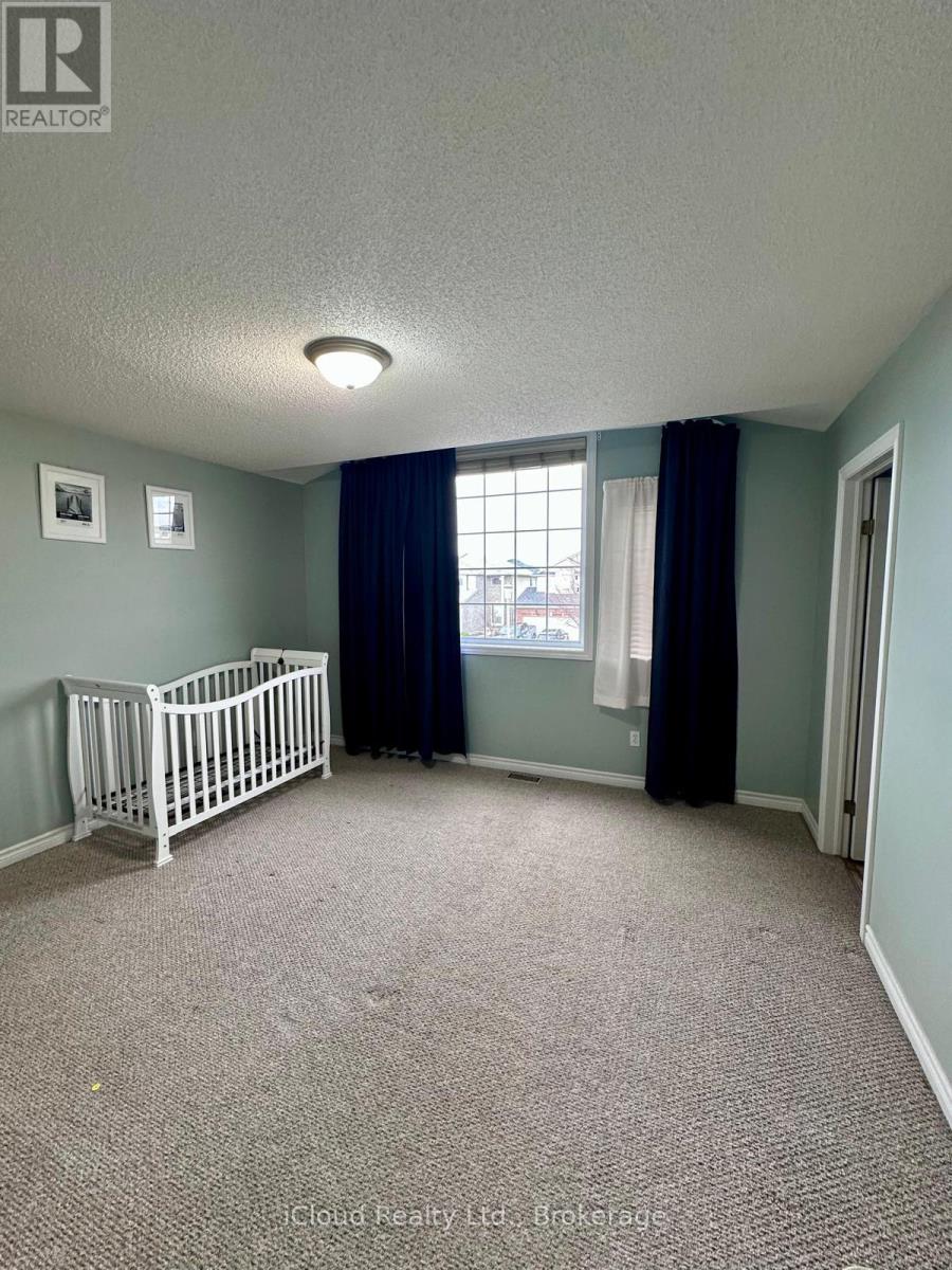 1577 Purser Street, London East (East D), Ontario  N5V 5J3 - Photo 8 - X13068256