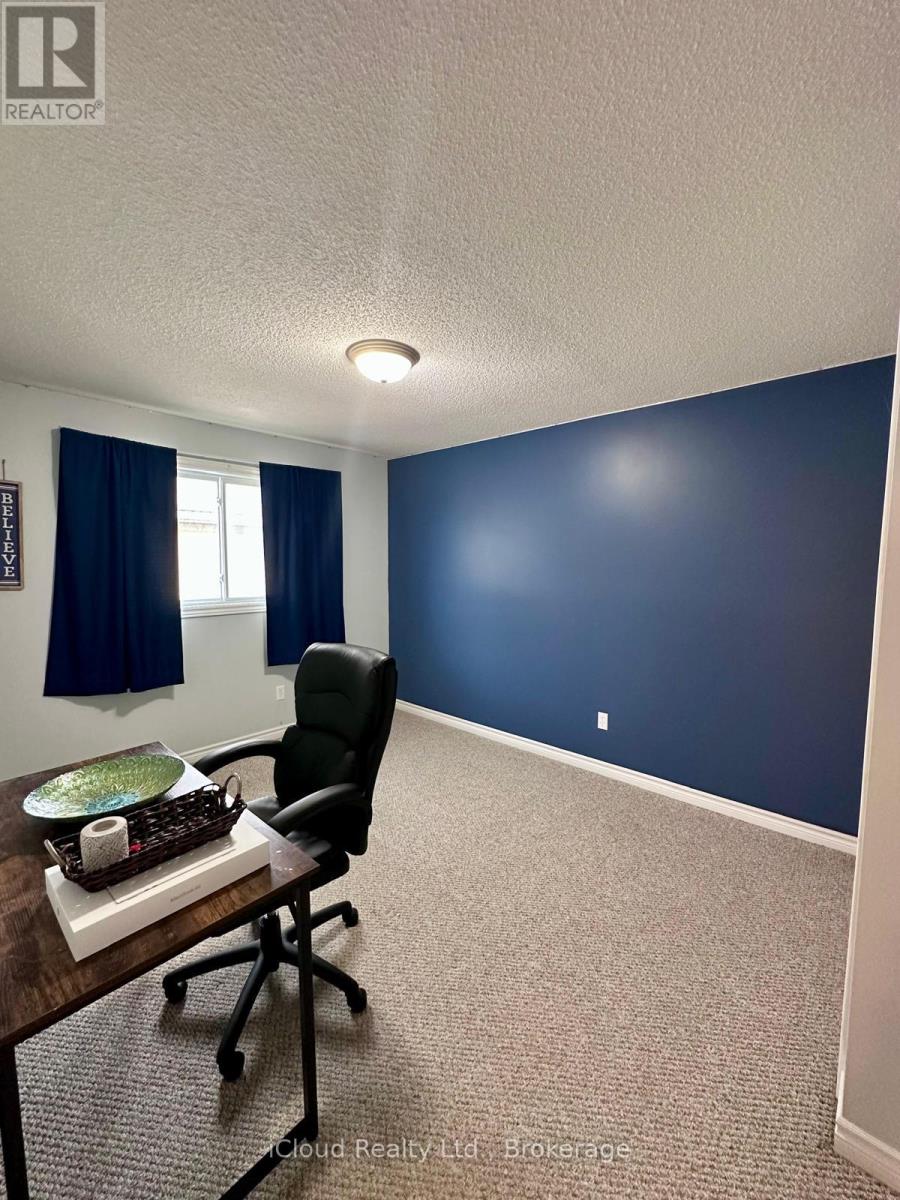 1577 Purser Street, London East (East D), Ontario  N5V 5J3 - Photo 9 - X13068256