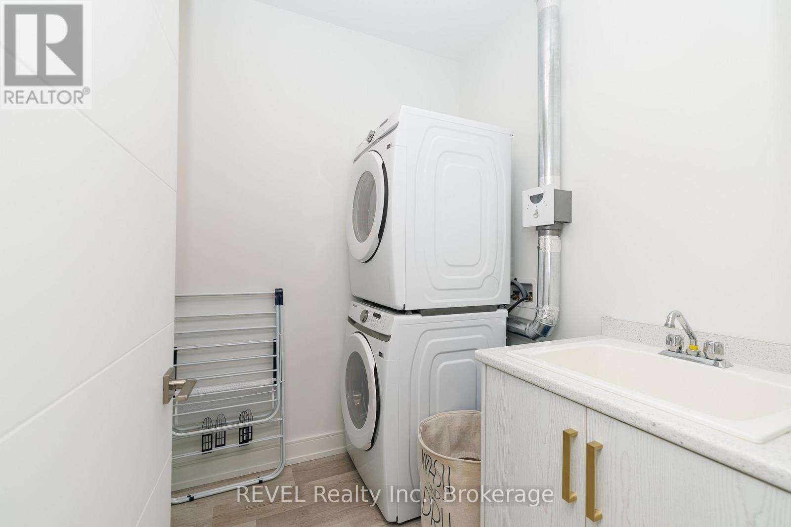 204 - 300b Fourth Avenue, St. Catharines, Ontario  L2S 0E6 - Photo 19 - X13068432