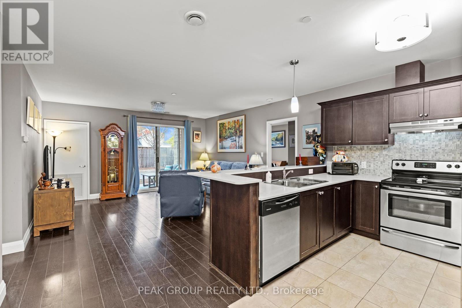106 - 26 Wellington Street, St. Catharines, Ontario  L2R 5P8 - Photo 4 - X13068566