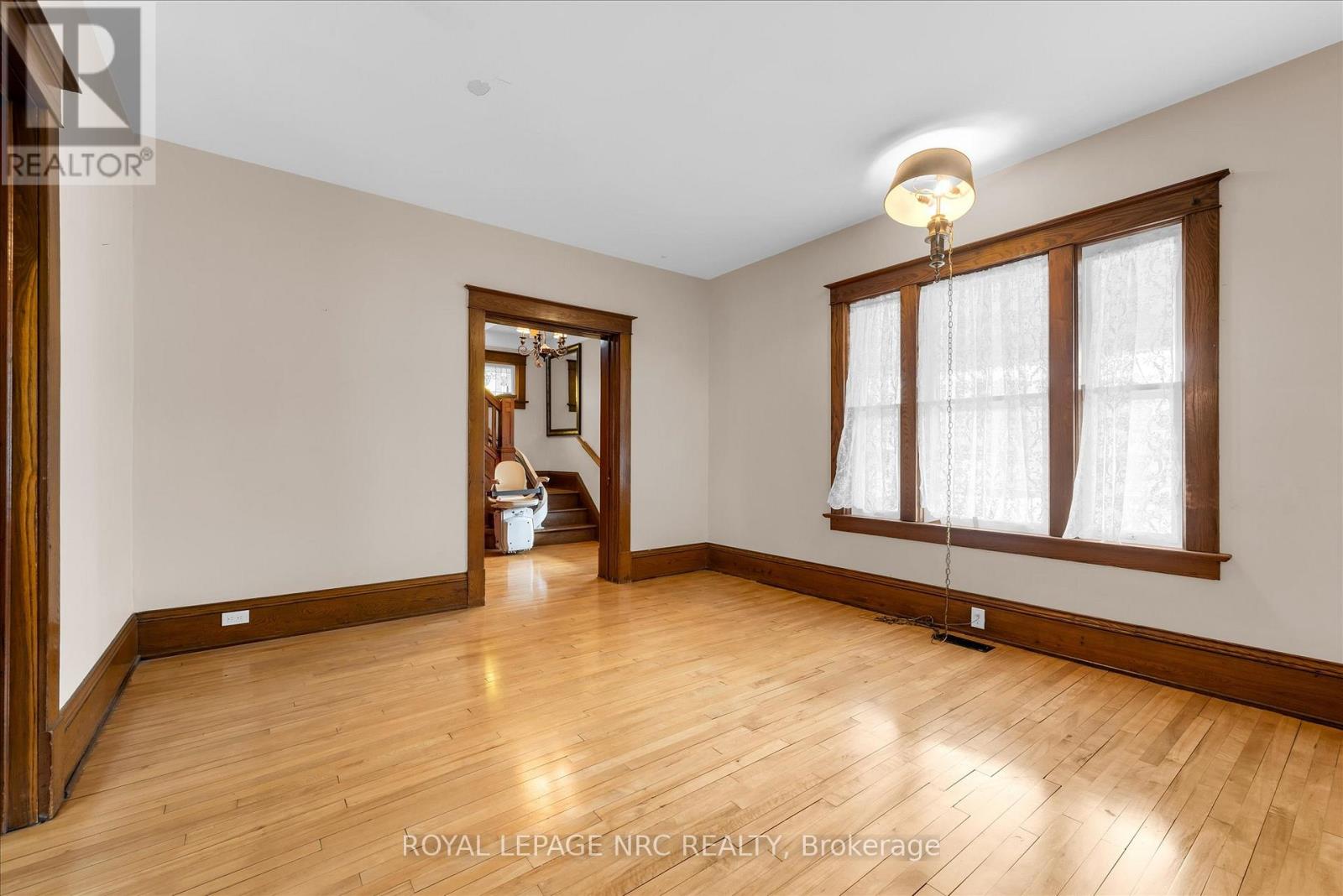 155 Ash Street, Port Colborne, Ontario  L3K 2W7 - Photo 9 - X13068580
