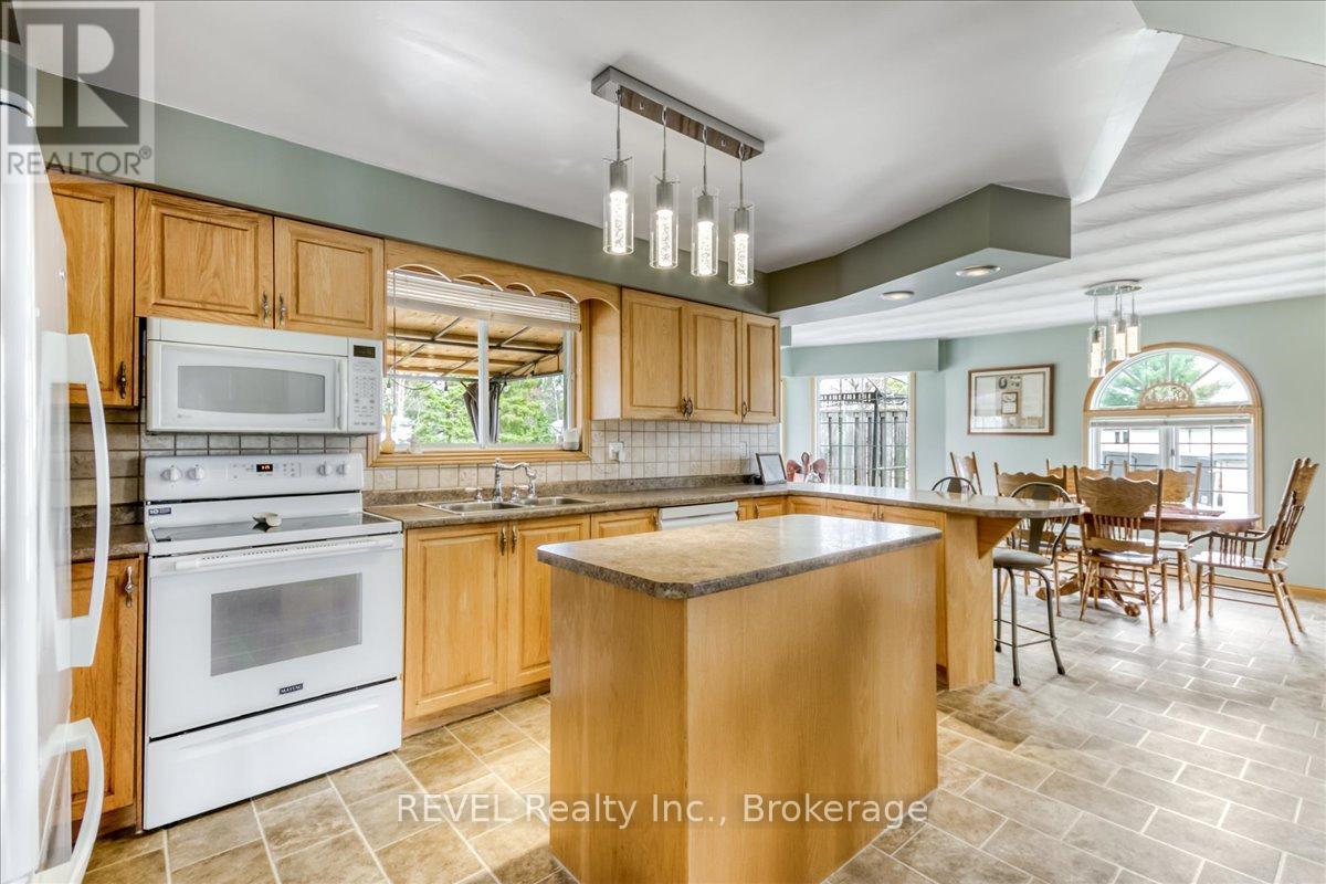 1156 Vera Street, Greater Sudbury (Valley East), Ontario  P3N 1M6 - Photo 11 - X13068736