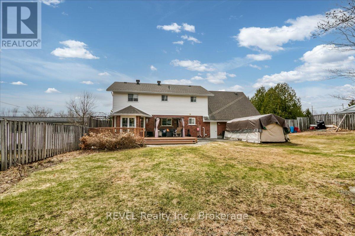 1156 Vera Street, Greater Sudbury (Valley East), Ontario  P3N 1M6 - Photo 3 - X13068736