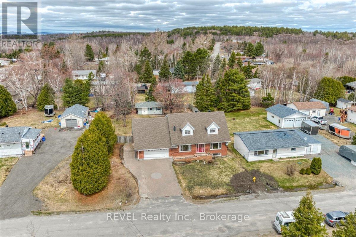 1156 Vera Street, Greater Sudbury (Valley East), Ontario  P3N 1M6 - Photo 38 - X13068736