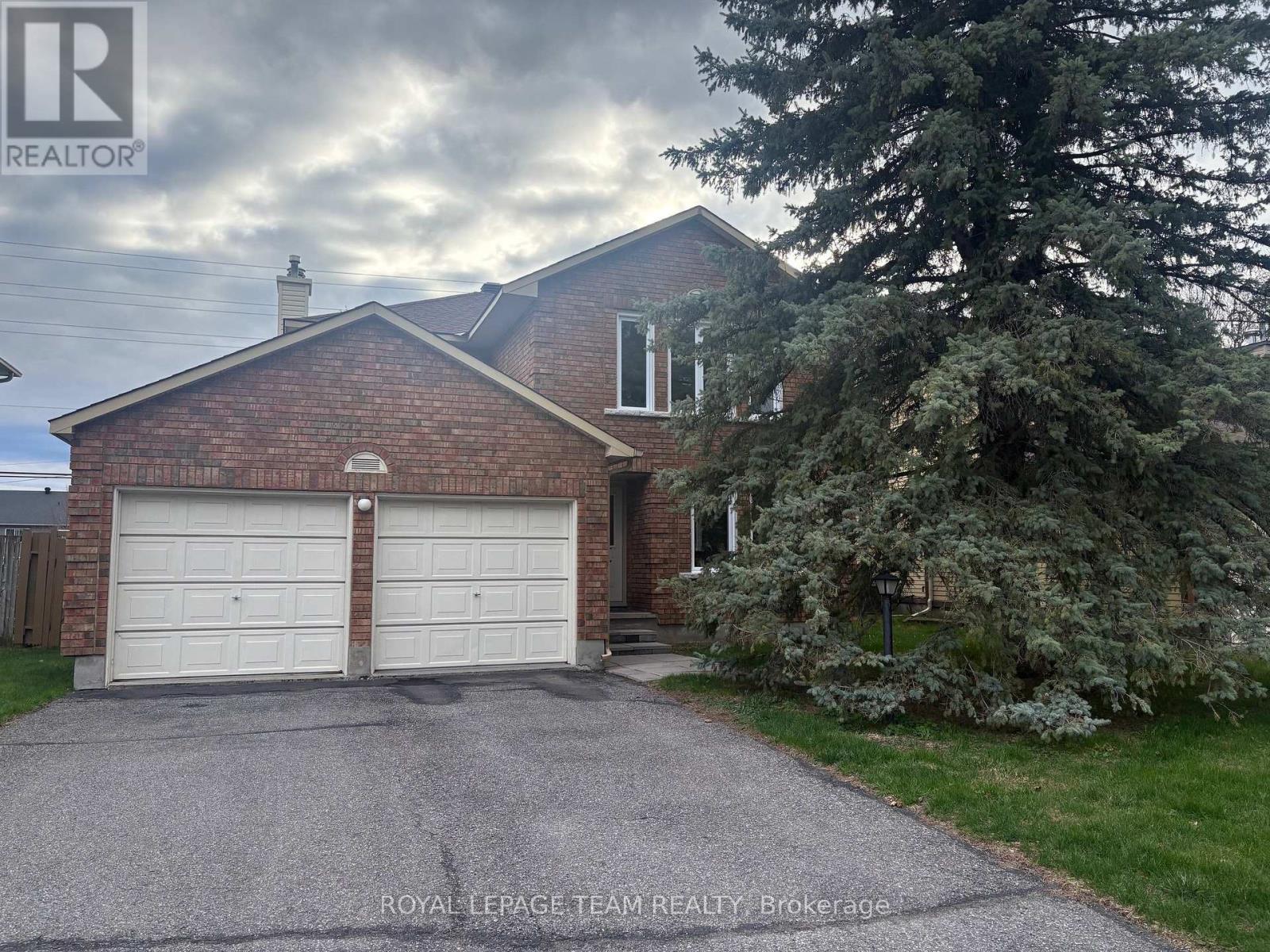 97 HUNTSMAN CRESCENT, Ottawa, Ontario