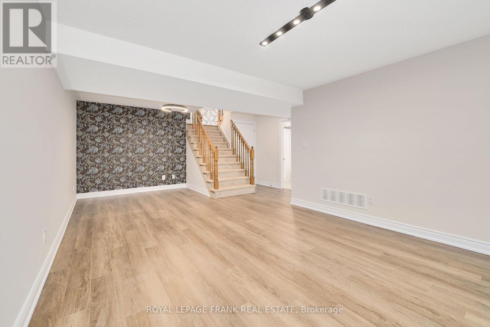 16 Treen Crescent, Whitby (Rolling Acres), Ontario  L1R 3C7 - Photo 20 - E13068714
