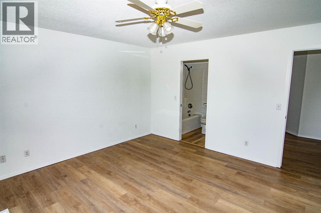5320 Martin Crossing Drive Ne, Calgary, Alberta  T3J 3T2 - Photo 11 - A2306775
