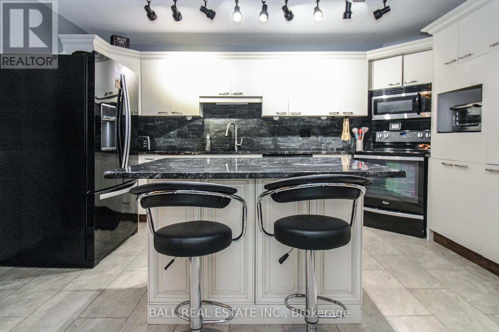 2 - 3 Paddock Wood, Peterborough, Ontario  K9H 7H2 - Photo 6 - X13068606