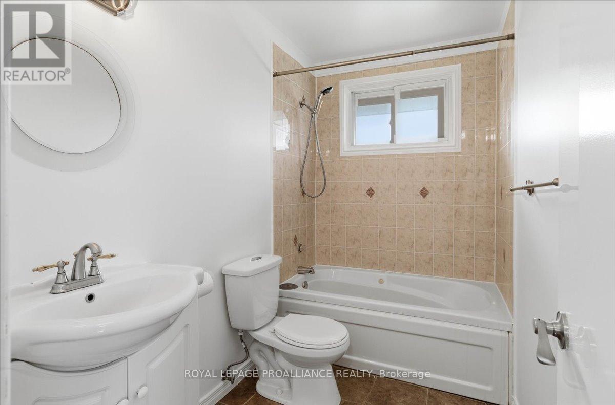 131 Prospect Hill, Quinte West, Ontario  K8V 2V7 - Photo 18 - X13068698