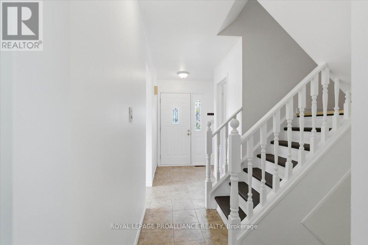 131 Prospect Hill, Quinte West, Ontario  K8V 2V7 - Photo 5 - X13068698