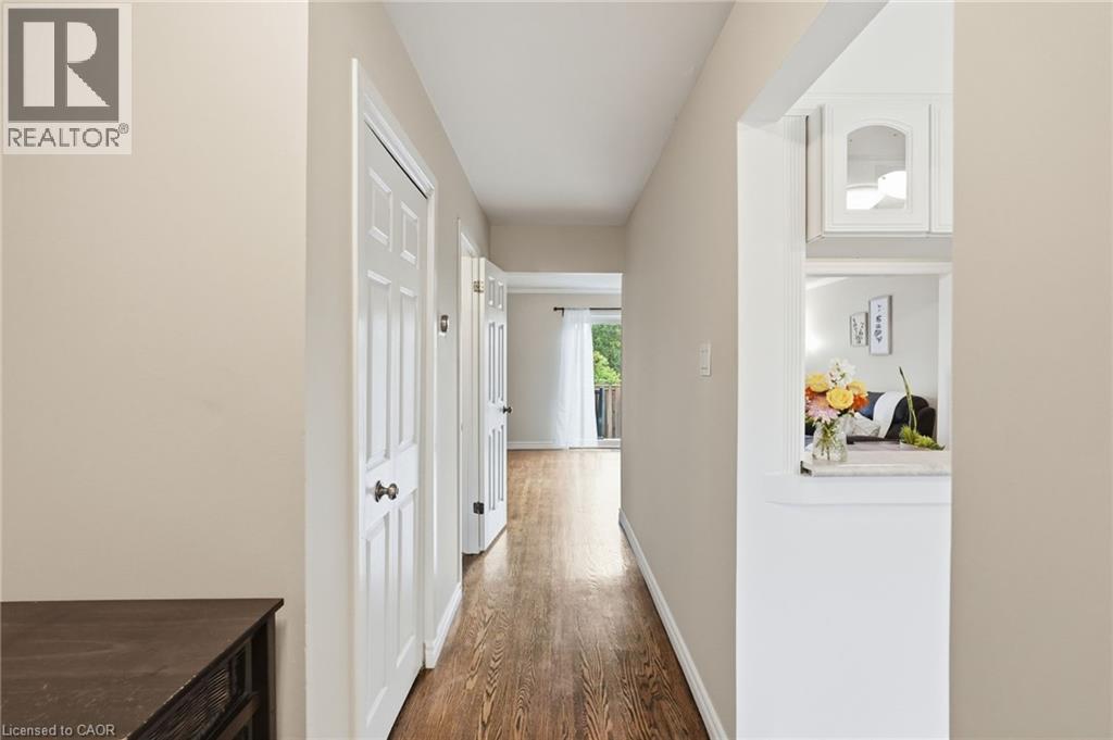 1538 Westminster Place, Burlington, Ontario  L7P 2B5 - Photo 6 - 40825598