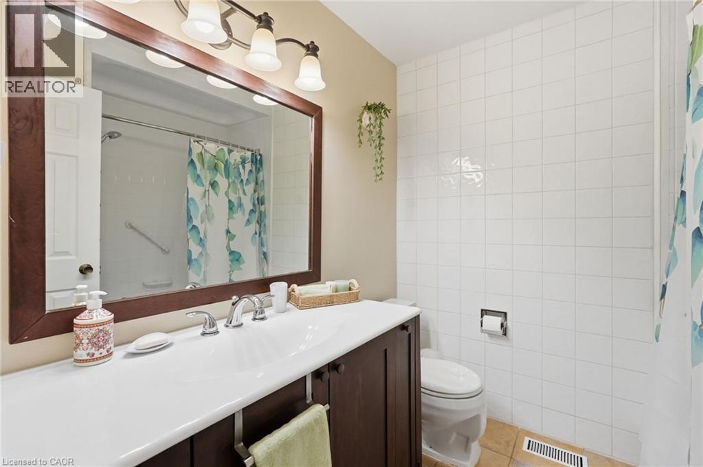 1538 Westminster Place, Burlington, Ontario  L7P 2B5 - Photo 24 - 40825598