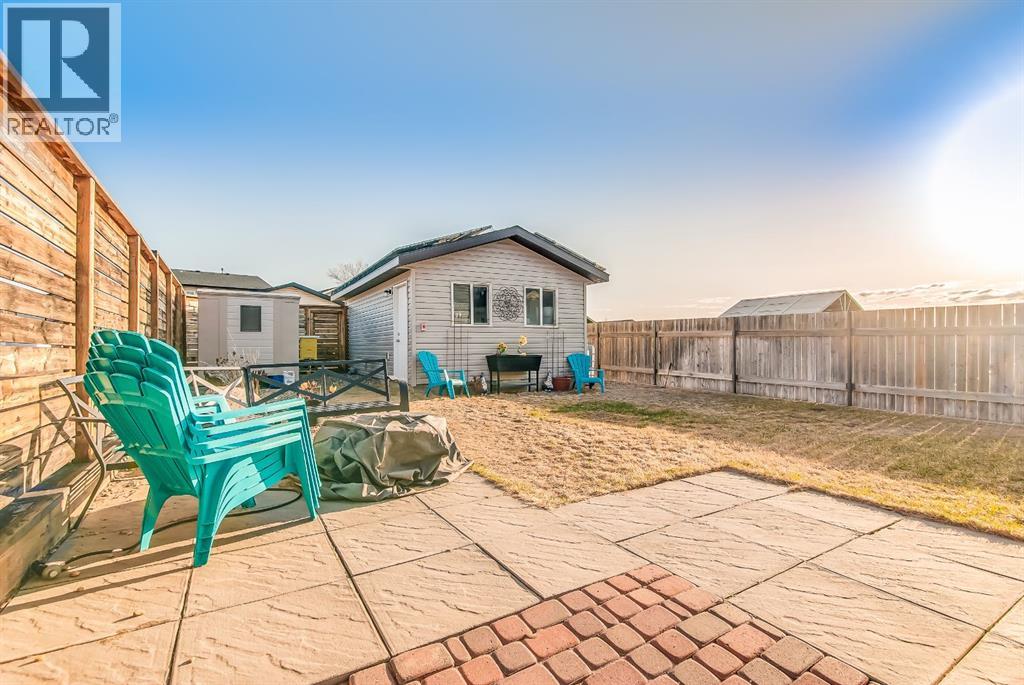 22 Terrace View  Ne, Medicine Hat, Alberta  T1C 0A3 - Photo 34 - A2302473