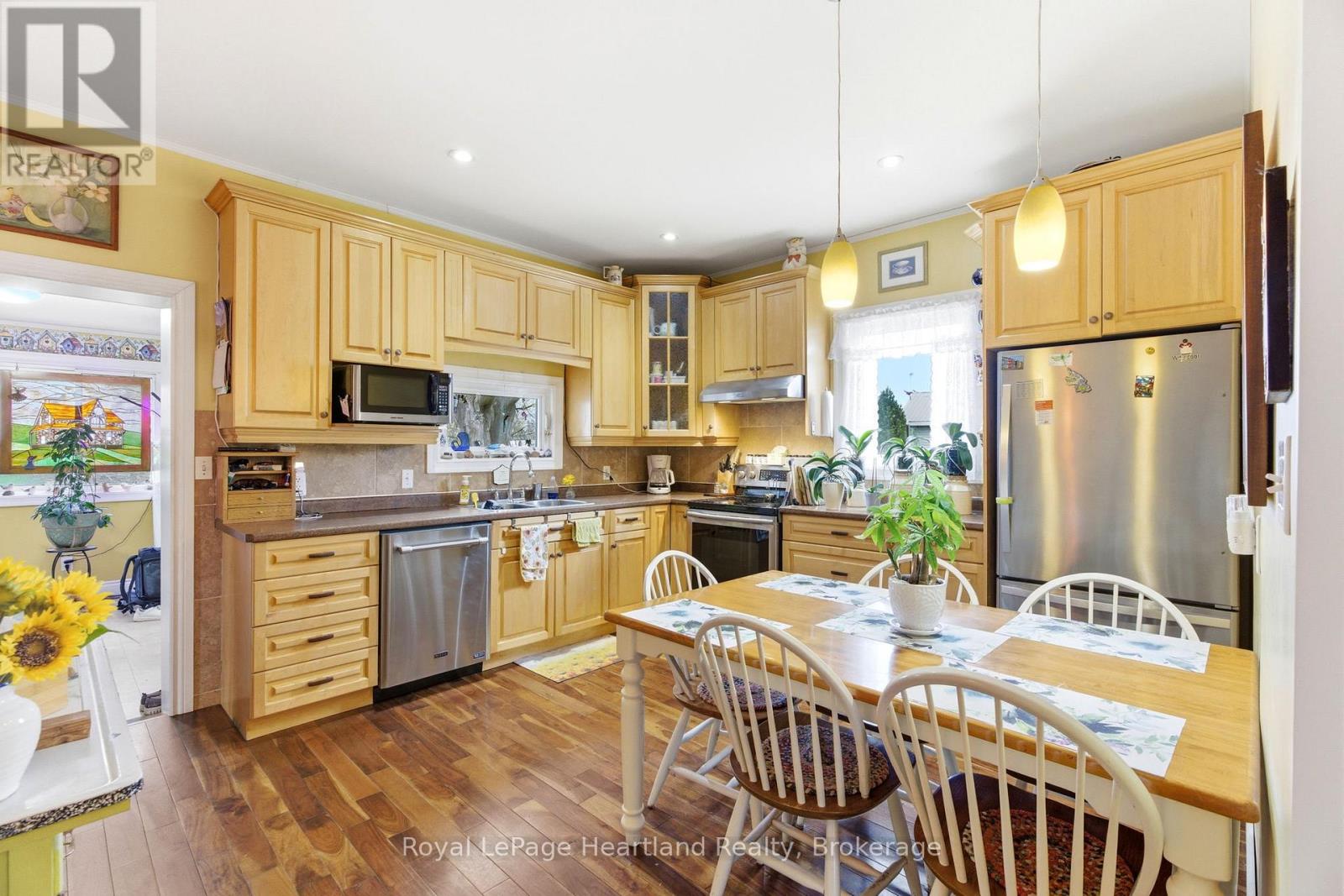 125 Johns Avenue, Central Huron, Ontario  N0M 1E0 - Photo 9 - X13068550